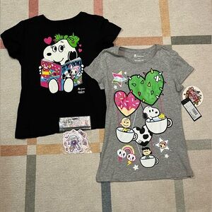 Two tokidoki x Peanuts womens t-shirts size Small